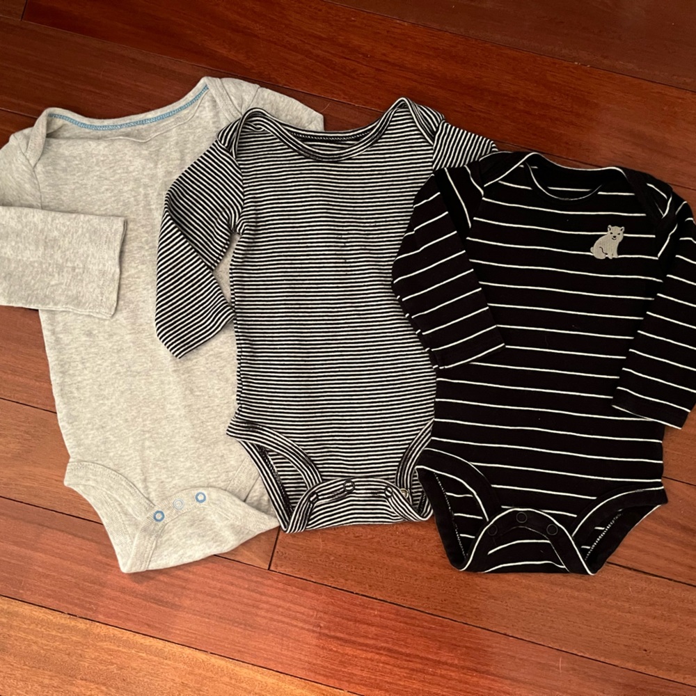 3m and 3-6m long sleeve onsies